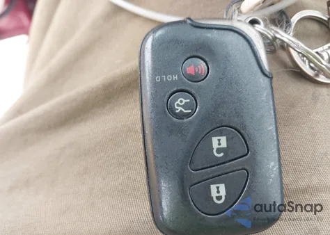 2011 Lexus Is 250C z USA, uszkodzony, nr VIN JTHFF2C22B2519235